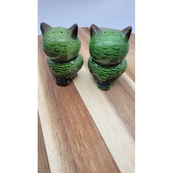 Lefton Ceramic VTG Owl 2.5" Salt & Pepper Shakers Green W/Big Yellow Eyes - Picture 4 of 6